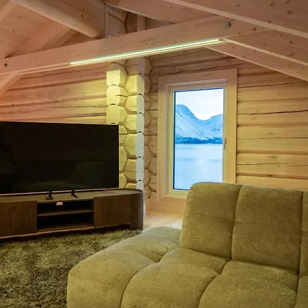 Дом отдыха Sommarbukt Tind - Luxury Fjord Near Тромсё