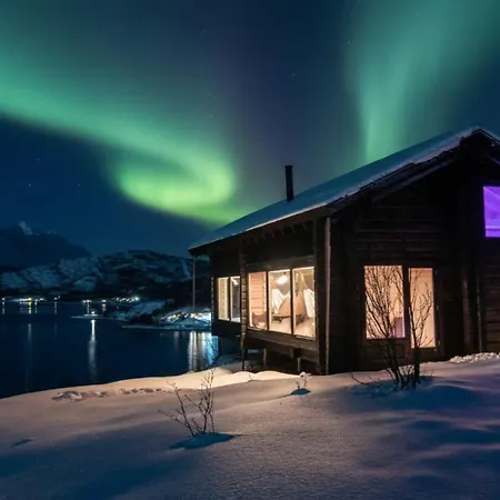 Davvi Tind - Highest Chalet, Widest Fjord Panorama, Lyngen Alps, 6 Guests * Tromsø