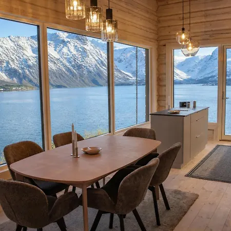 Vakantiehuis Sommarbukt Tind - Luxury Fjord Near