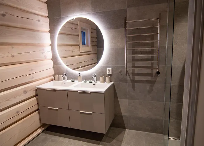 Sommarbukt Tind - Luxury Fjord Lodge Near Tromso *